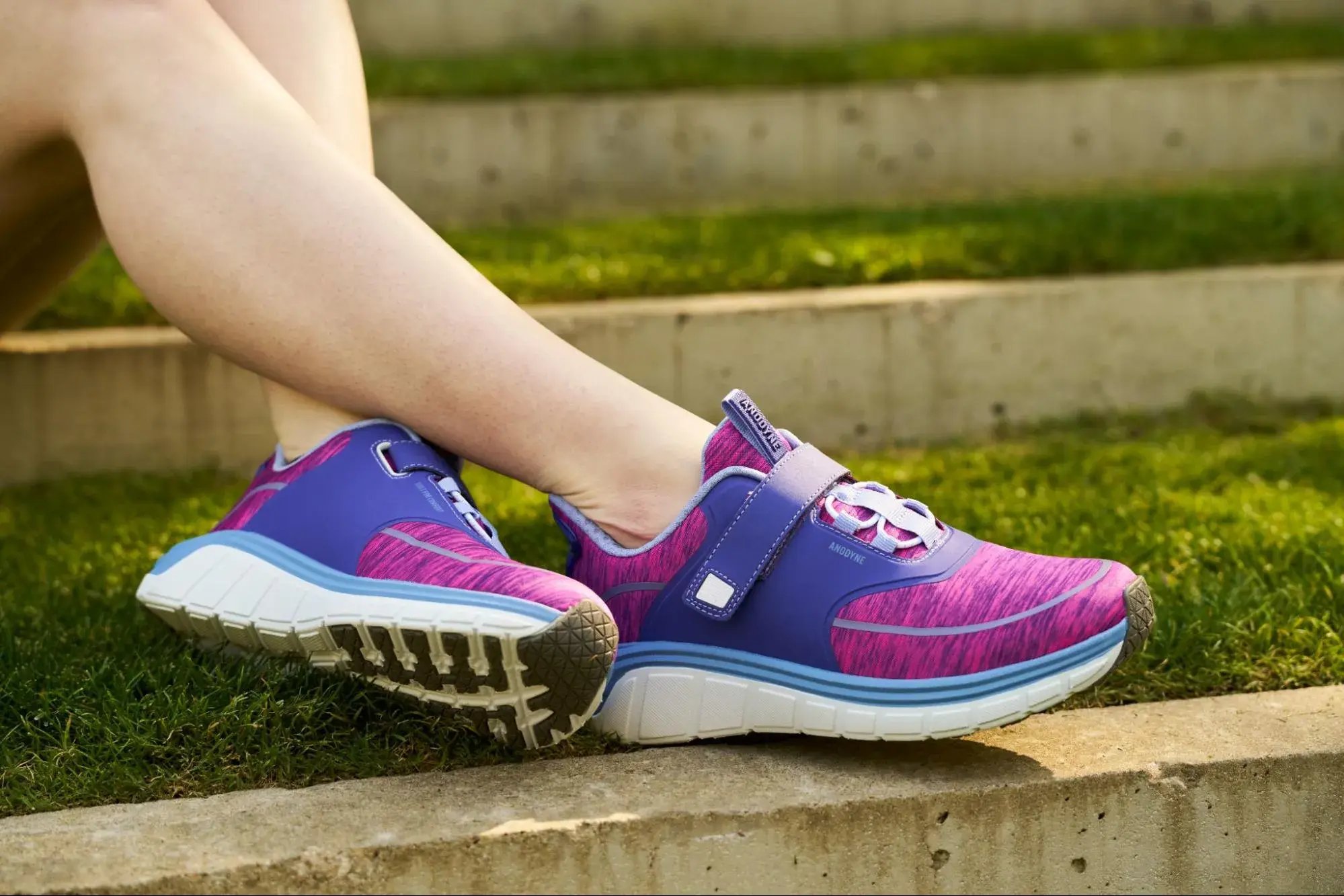 Anodyne No. 45 Womens Sport Motion Hands Free