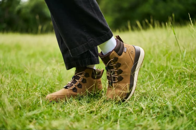 No. 89 Womens Trail Hiker shoes for heel bursitis