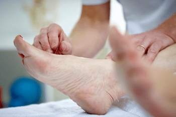 the benefits of acupuncture for foot pain