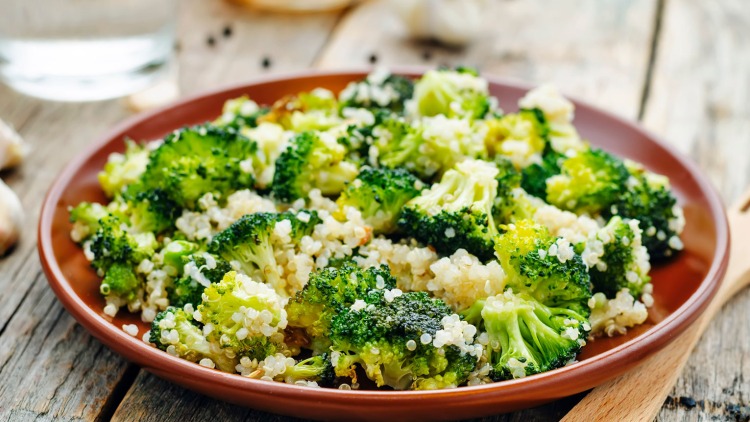 Diabetic Recipe: Broccoli and Quinoa Salad